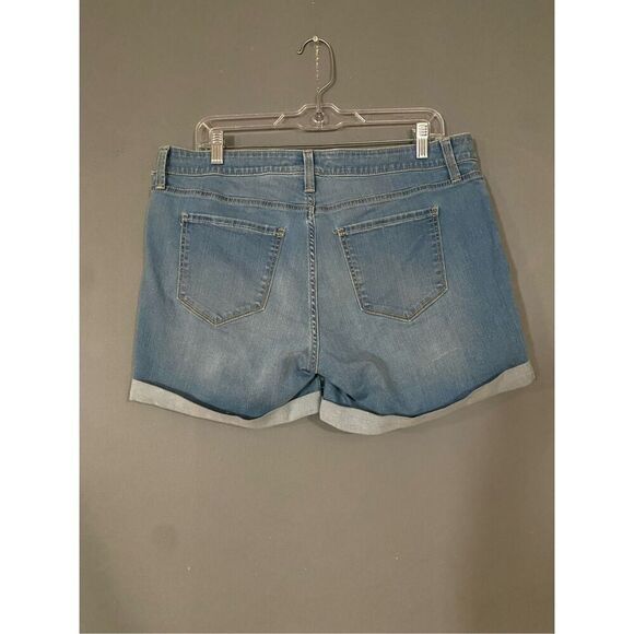 Arizona Jean Co Light Wash Cuffed Denim Jean Shorts Size 15 - Picture 4 of 5